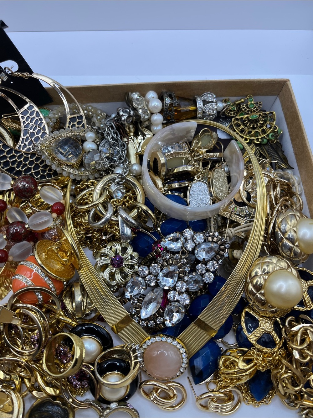 Jewelry Lot Gold Tone Mixed Craft Junk Wearable Harvest Resell